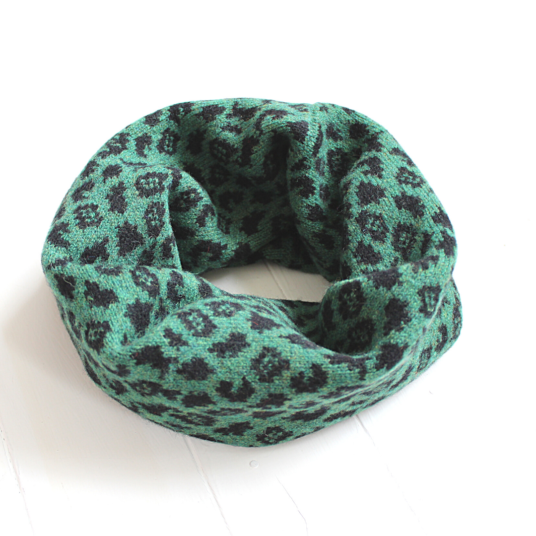 LIMITED EDITION Leopard cowl - green and black (MADE TO ORDER)