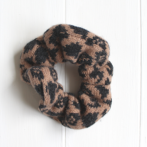 Leopard scrunchie - camel