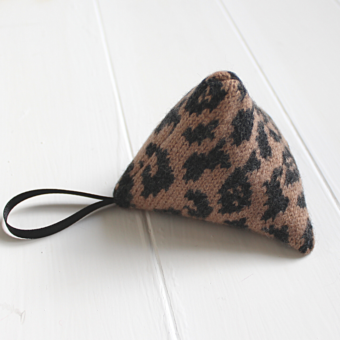 Leopard lavender bag - camel