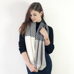 Monochrome triangle circle scarf (MADE TO ORDER)