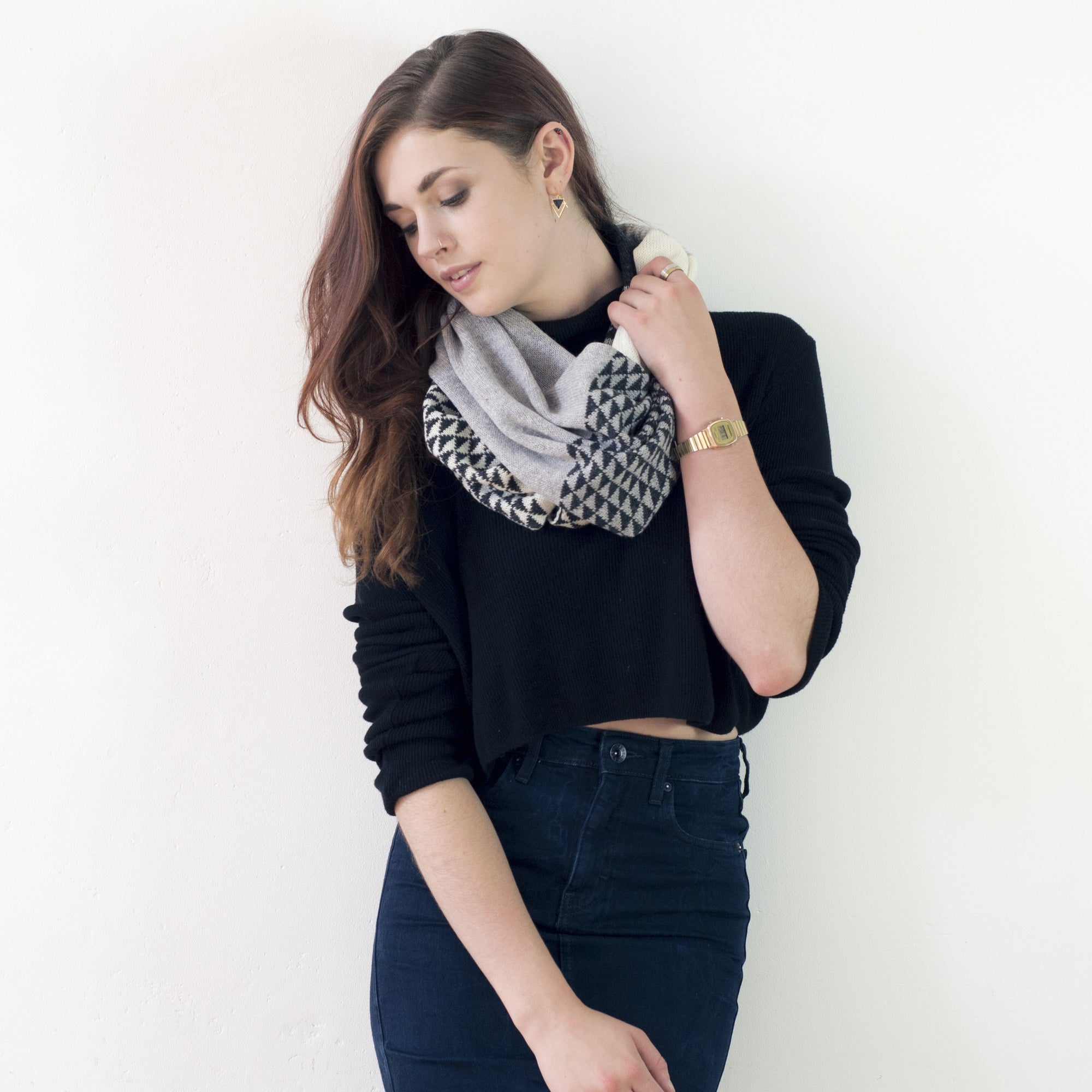 Monochrome triangle circle scarf (MADE TO ORDER)