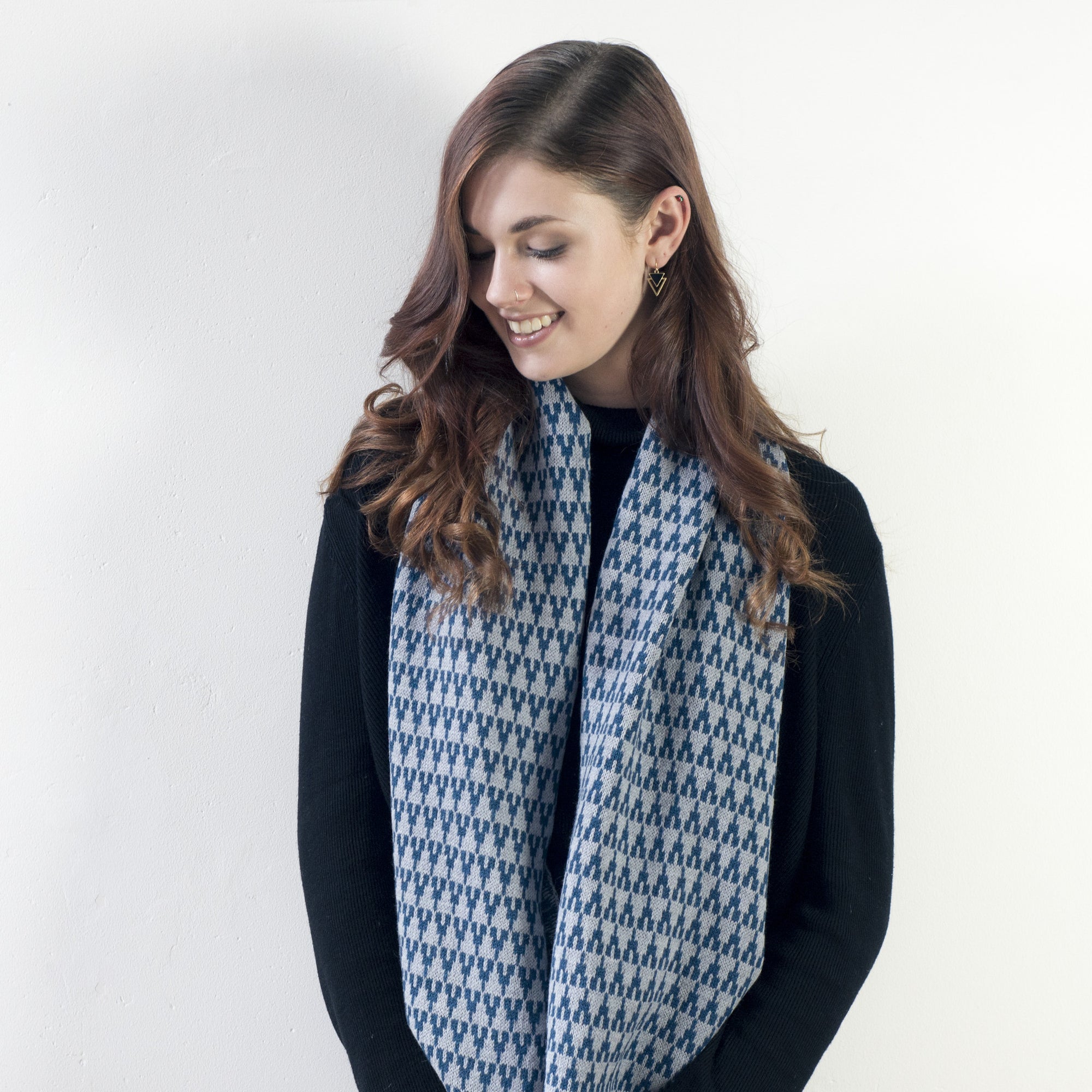 Arrow circle scarf - diesel and seal (MADE TO ORDER)