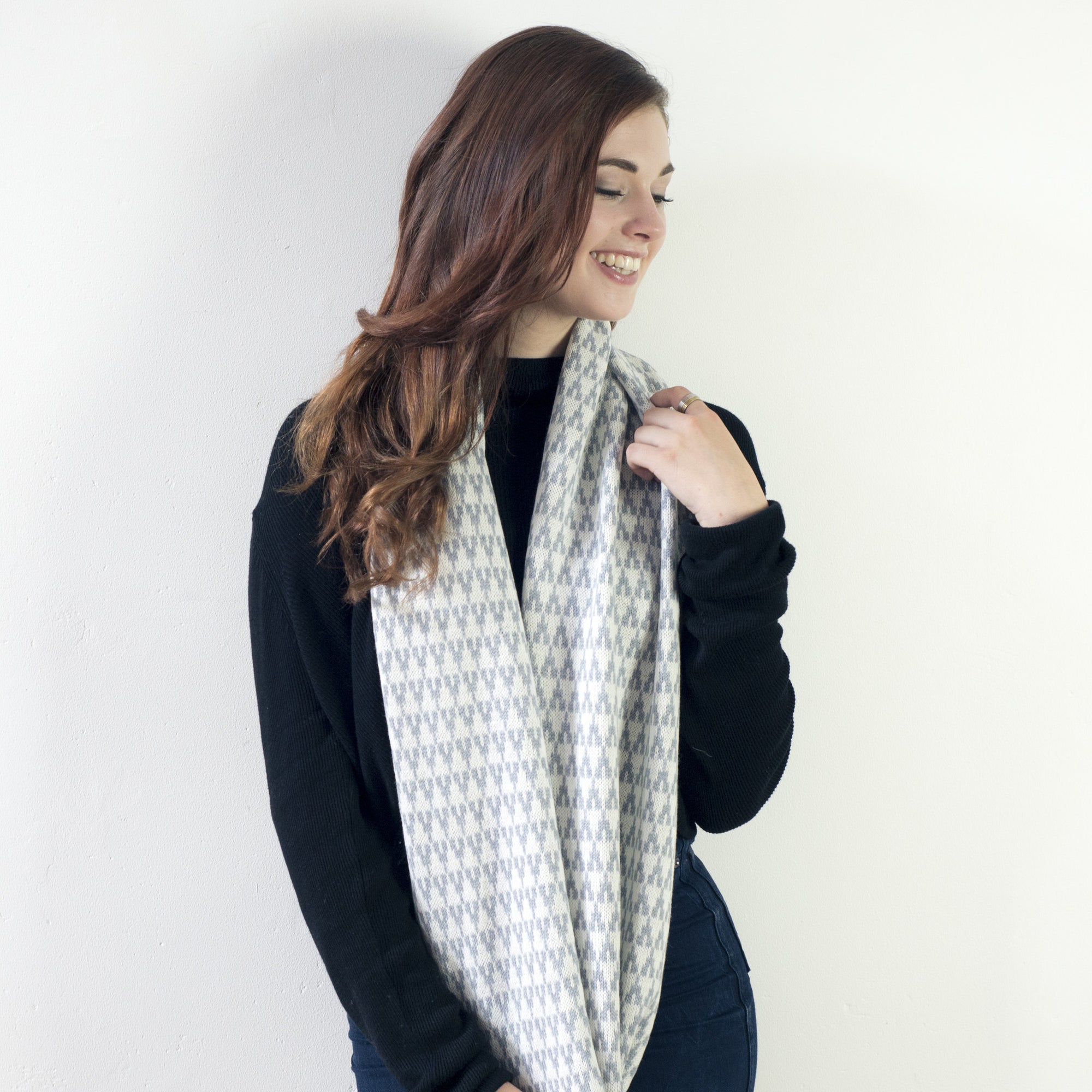 Arrow circle scarf - seal and white (MADE TO ORDER)