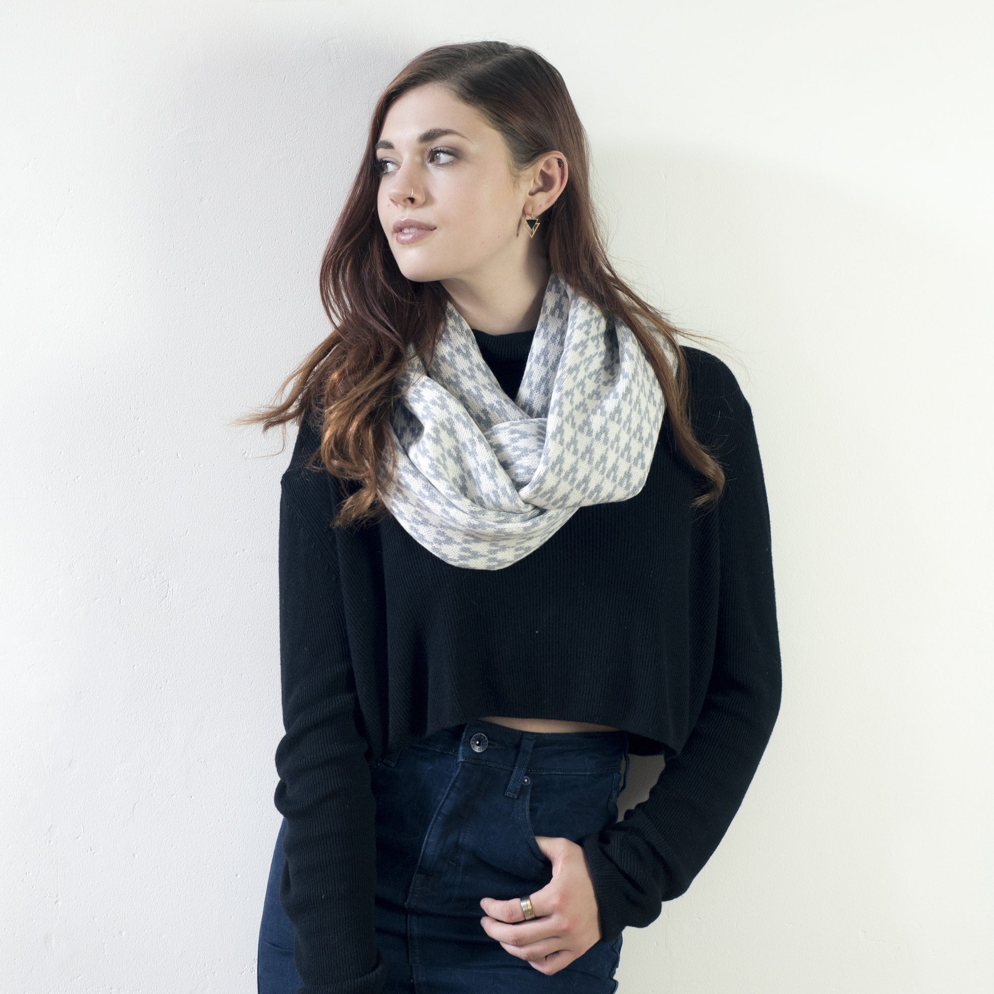 Arrow circle scarf - seal and white (MADE TO ORDER)