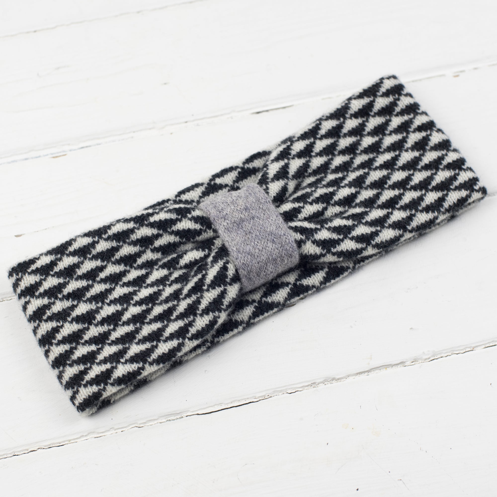 Triangle knitted headband - monochrome (MADE TO ORDER)