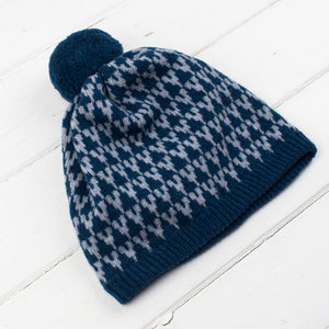 Arrow pom pom hat - diesel and seal