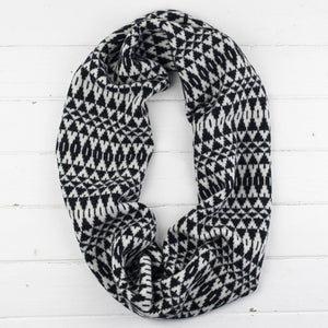 Mirror circle scarf - monochrome (MADE TO ORDER)