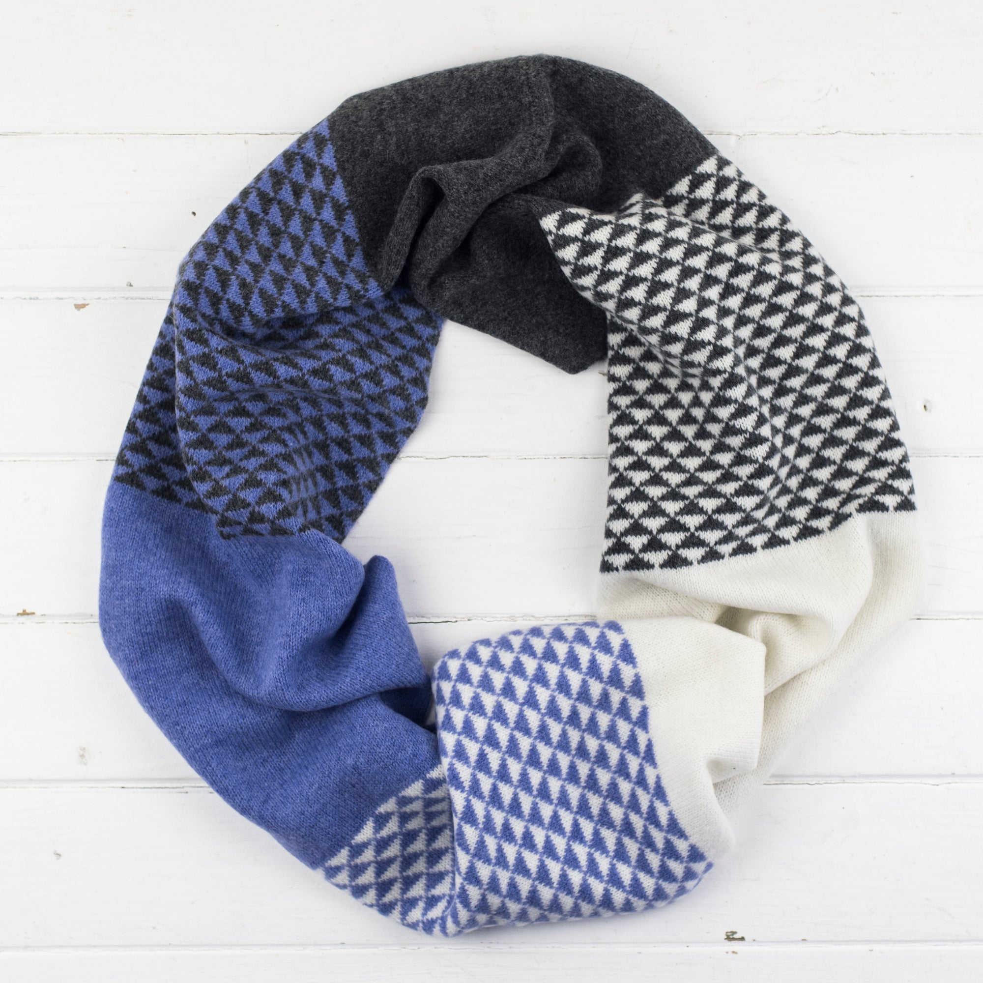 Triangle circle scarf - lilac/white/cliff (MADE TO ORDER)