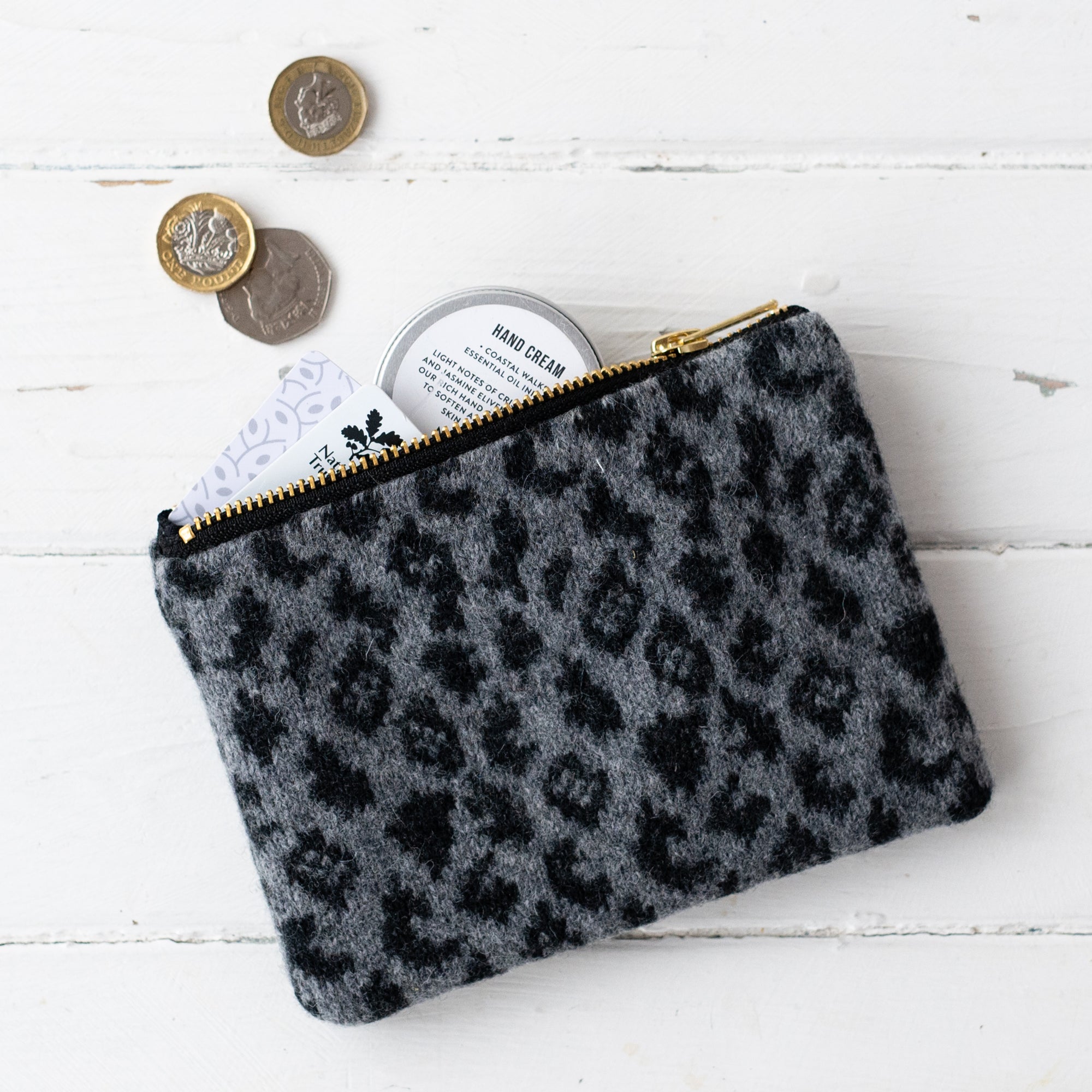 Zip pouch - grey leopard