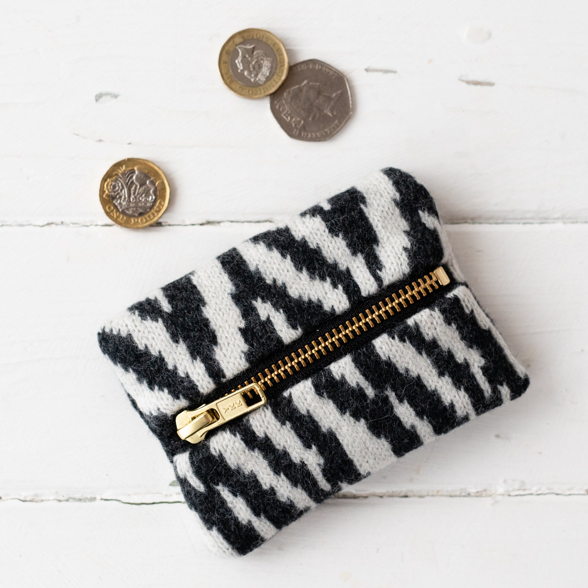 Mini zip pouch - zebra