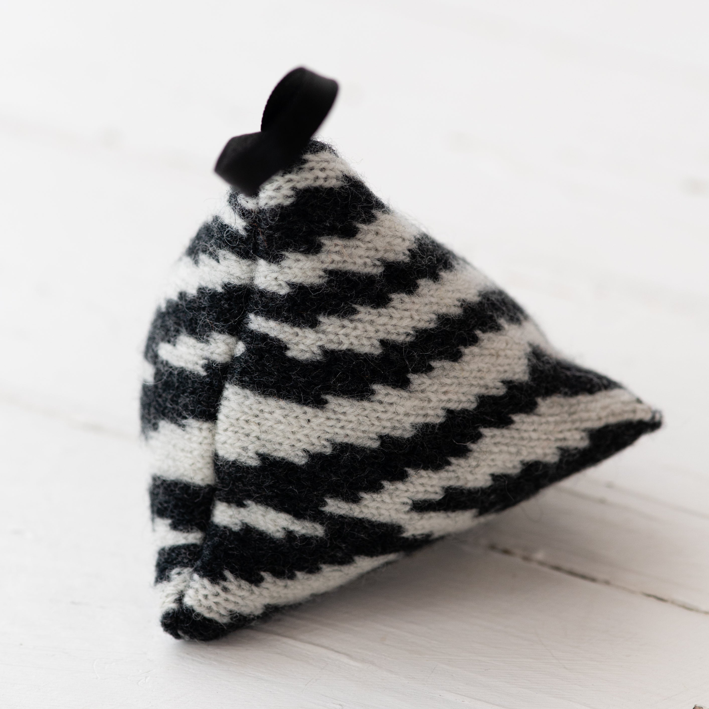 Zebra lavender bag - monochrome