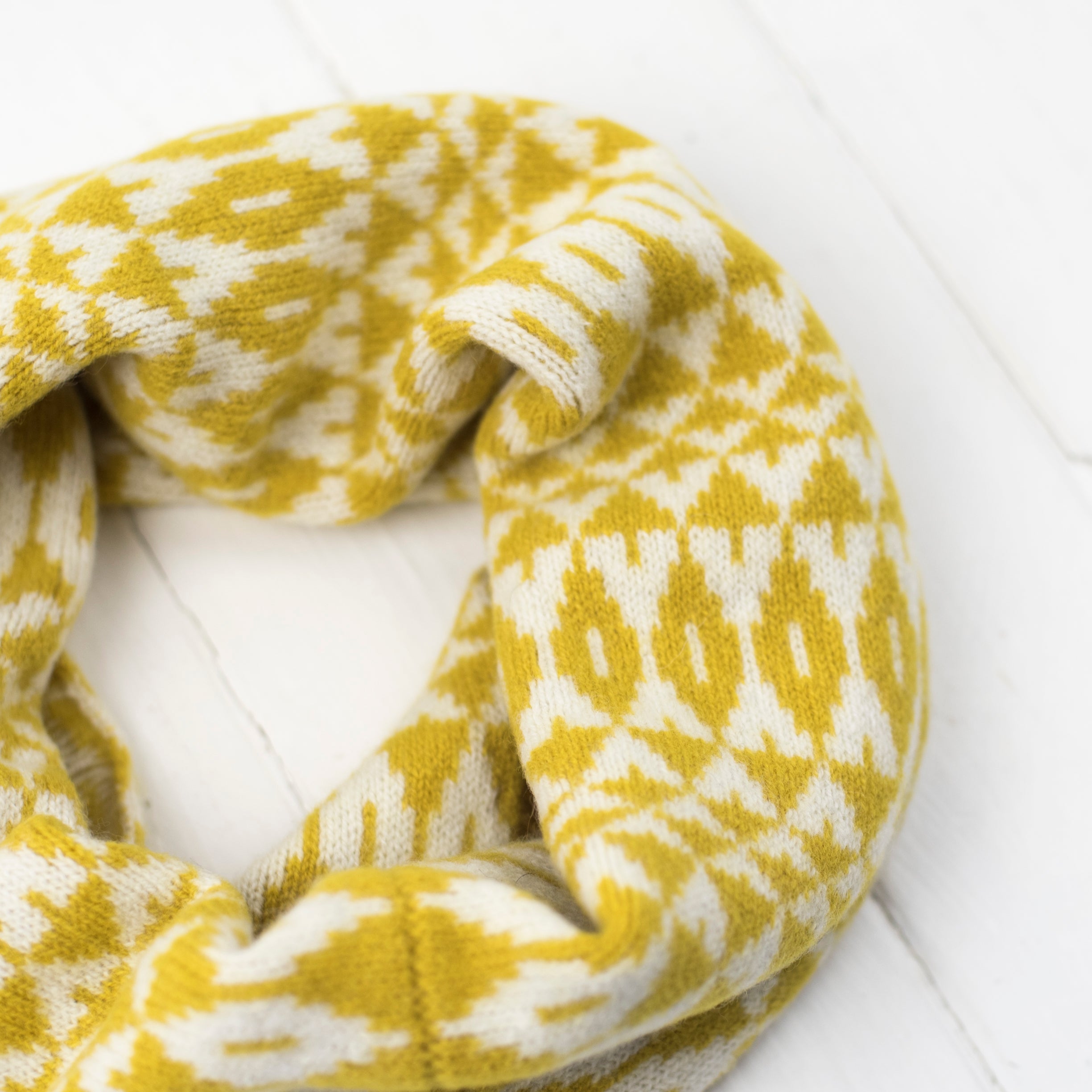 Mirror snood / cowl - piccalilli and cream (dispatched in 1-2 weeks)
