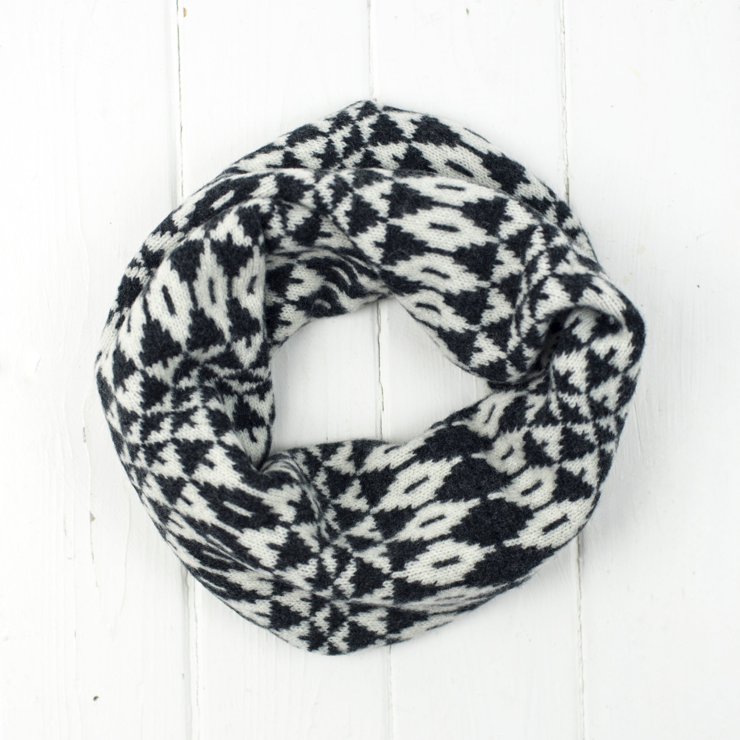 SAMPLE Mirror snood / cowl - monochrome