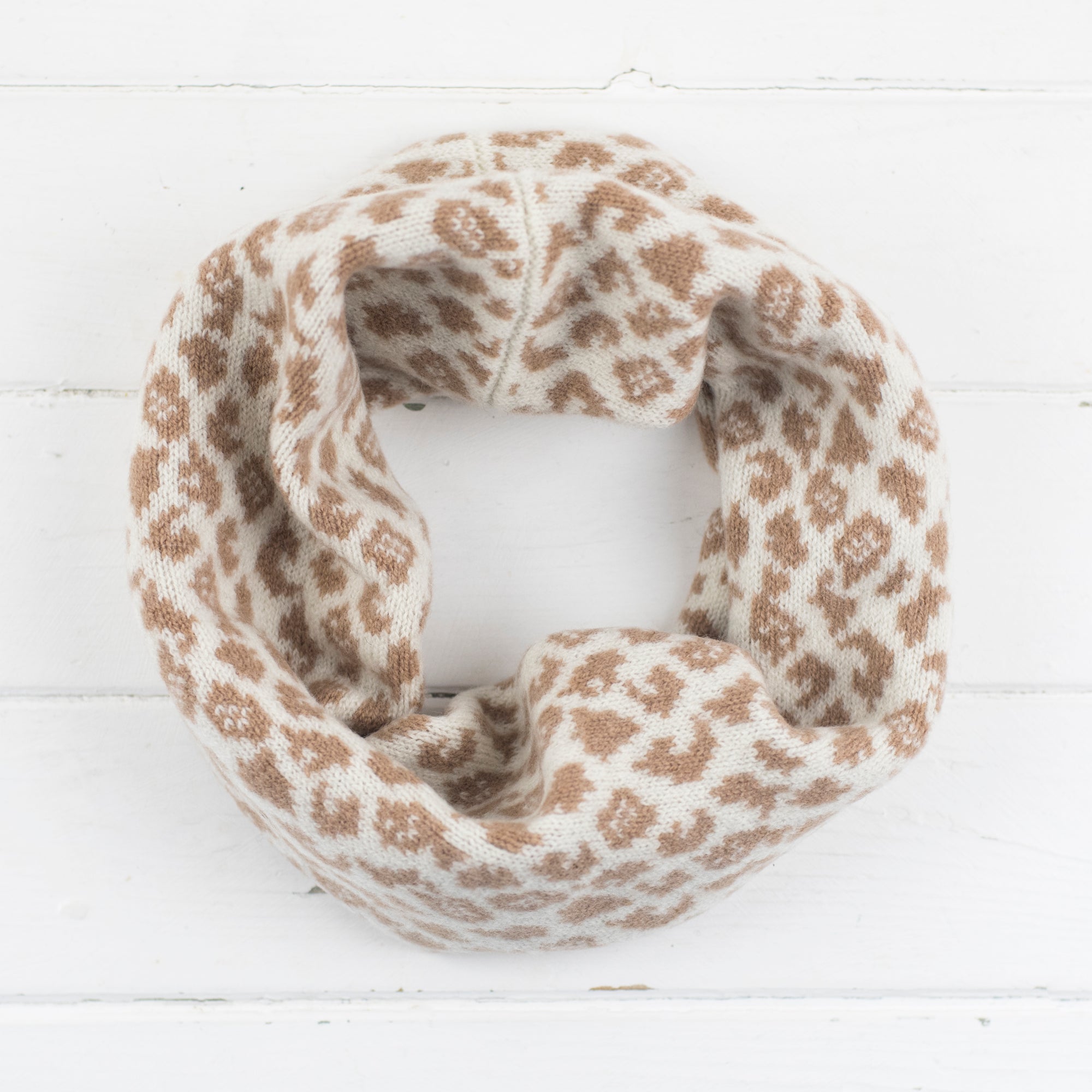 Leopard snood / cowl - cream