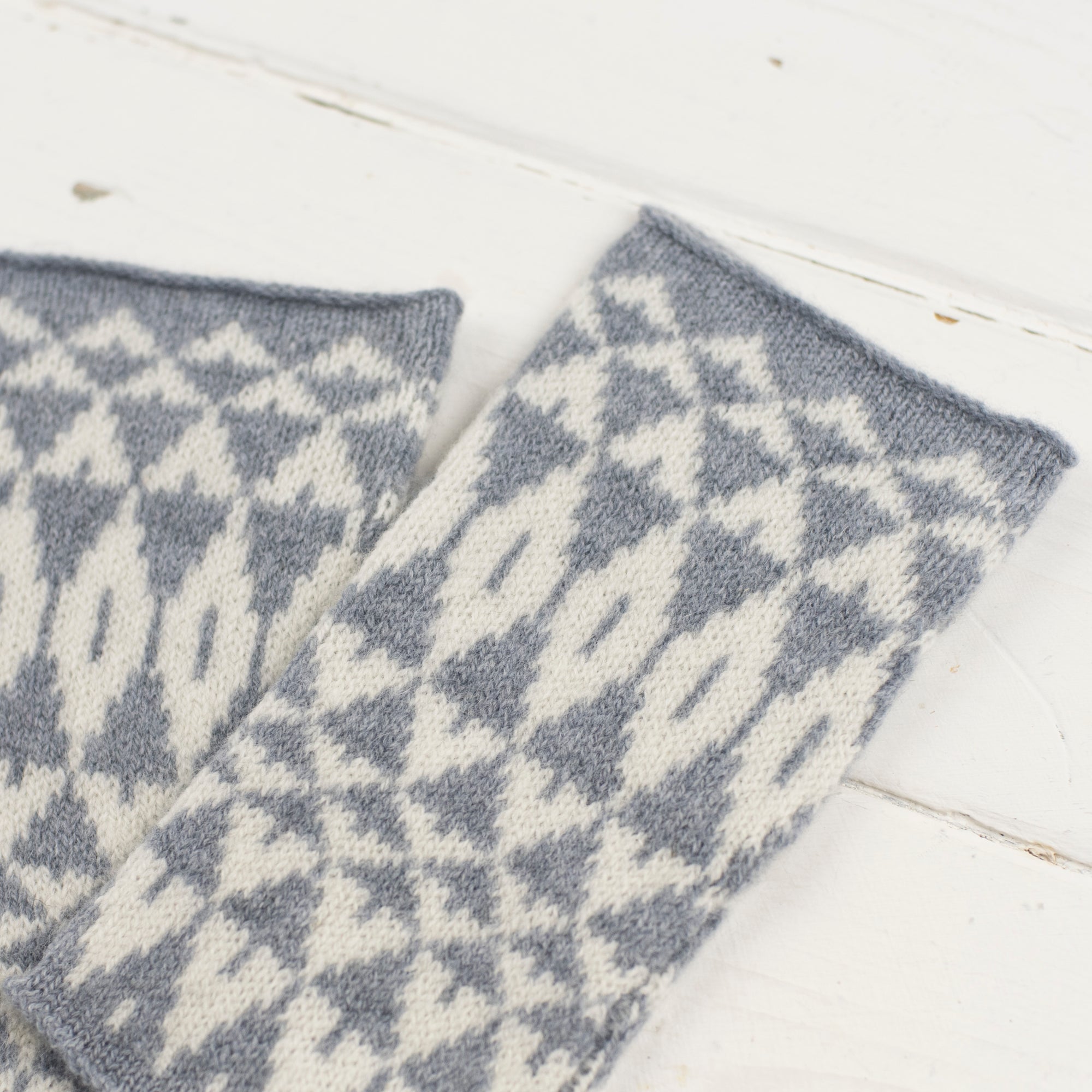 Mirror wristwarmers - seal and white (MADE TO ORDER)
